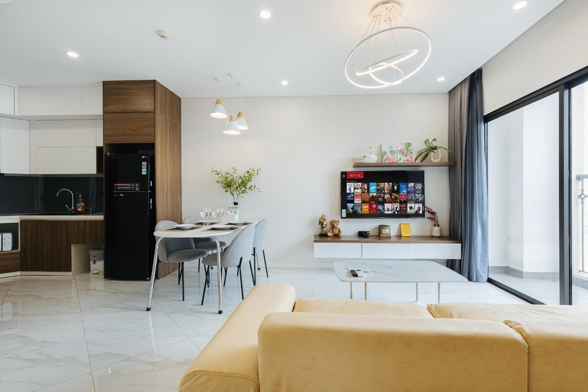 Muse Hanoi Lake View Luxury Apartment - D' Eldorado Exterior photo